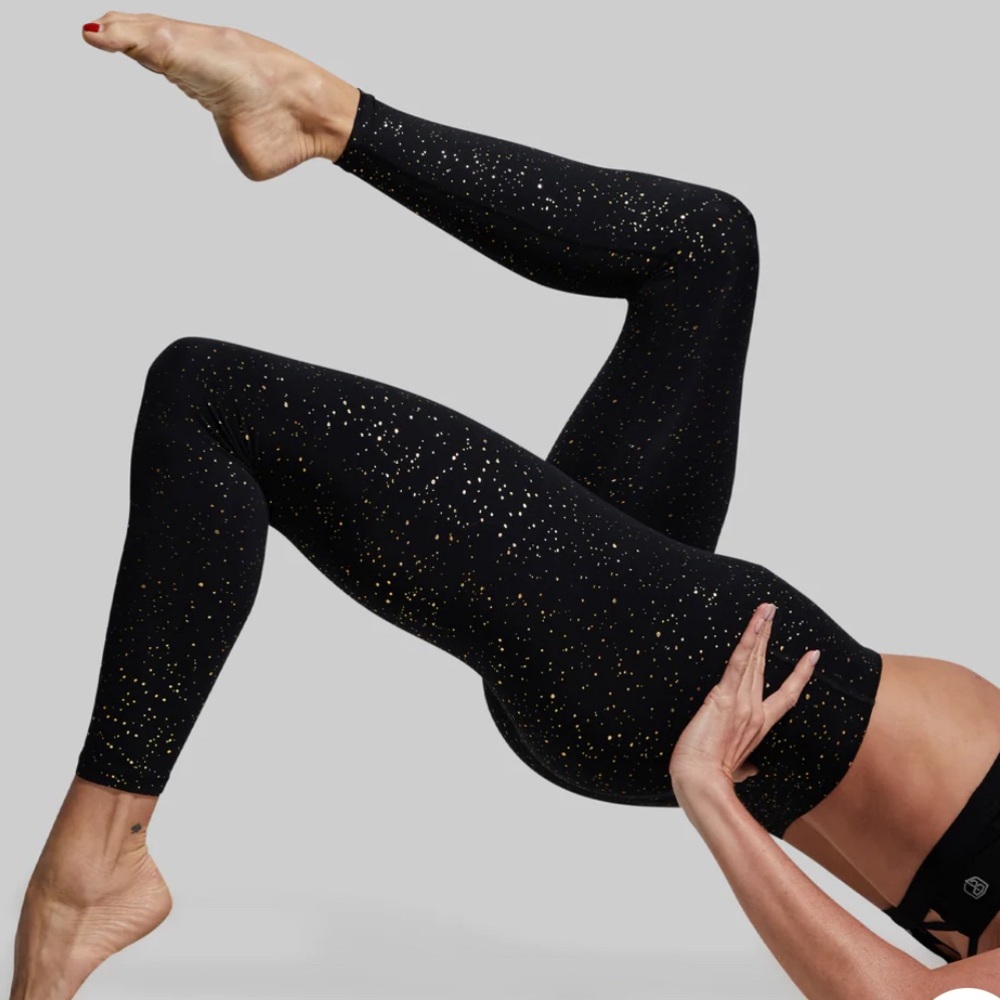 Born primitive synergy leggings